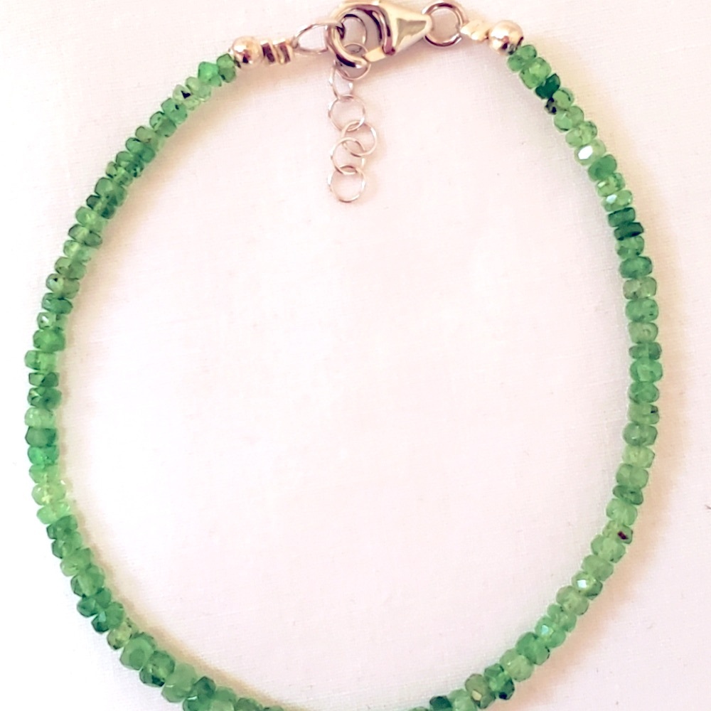 NWOT Peridot bracelet